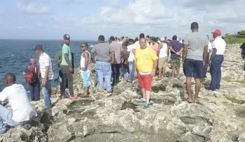 Sepultarán juntos a esposos que murieron tras lanzarse al mar Caribe