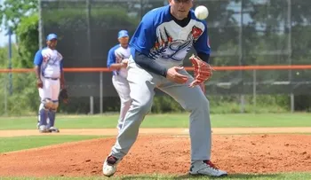 Yunesky Maya â??súper felizâ? de regresar al Licey