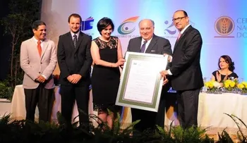 José Báez Guerrero gana Premio Nacional Feria del Libro Eduardo León Jimenes 2015 