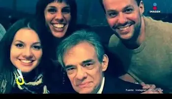 José José dicen que fue internado de nuevo; pero su representante dice que está estable 