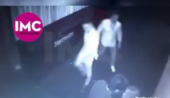 FUERTES IMAGENES: Un hombre es asesinado cuando intentaba proteger a una mujer