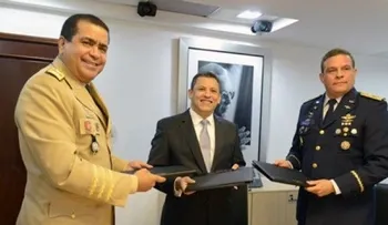 Aduanas y Ministerio de Defensa acuerdan capacitar mil 492 jóvenes de escasos recursos