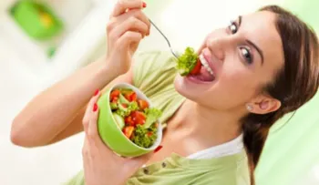 8 beneficios de comer alimentos crudos