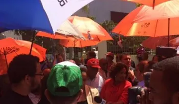 Centrales sindicales demandan reivindicaciones frente al Congreso