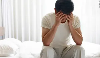 Cómo obtener ayuda para alguien que podría suicidarse