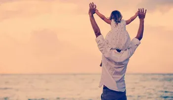 8 señales de que será un buen novio y un gran padre 