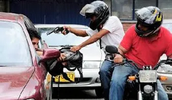 Hombre contrató a sicarios para que maten al amante de su esposa 