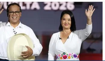 Fujimori y Sánchez acercan posturas para ganar en Perú