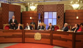 Presidente Medina pide tratar con respeto a aspirantes a jueces de la SCJ