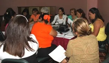 Feministas exigen al Ministerio Público aplicar leyes sin privilegios  contra curas violadores 