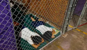 ICE arrestó inmigrantes indocumentados que llegaron a cuidar niños que estaban en centros de detención