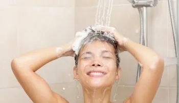 ¿Por qué es bueno bañarse con agua fría?