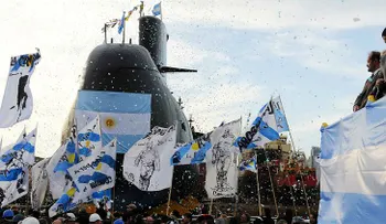 "El ARA San Juan llevaba más personas de la permitida"; dice hermano de un tripulante 