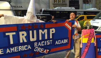 La MITAD de EE.UU cree que Donald Trump es racista