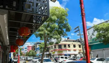 Dominicanos y haitianos dominan el empleo en las tiendas chinas del Barrio Chino y la avenida Duarte