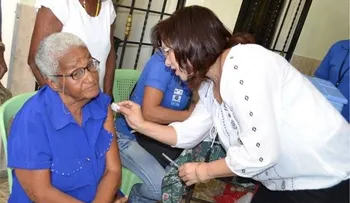 El Conape inicia jornada de vacunación a envejecientes contra influenza