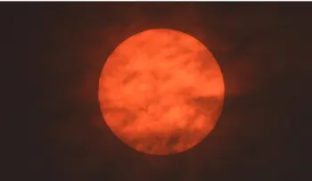 "¡Se acerca el apocalipsis!": El cielo del Reino Unido se volvió rojo 