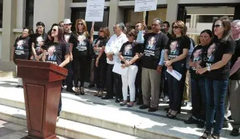 Integran perros y buzos a búsqueda del cadáver de comerciante