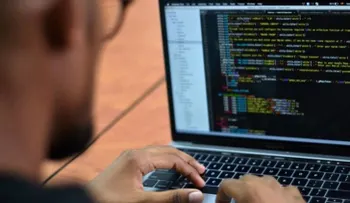 China lanza un plan global de protección datos ante vetos a "apps" en EEUU e India