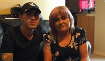 "Es un milagro que esté viva"; dice familia de una mujer que escapó del agente fronterizo que ha confesado 4 asesinatos