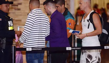 180 inmigrantes cubanos llegan a El Salvador