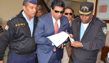Jorge Elías pide otra vez le revoquen impedimento de salida