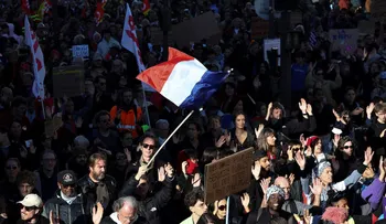 Francia moviliza a 15.000 manifestantes en el tercer sábado consecutivo de protestas por el costo de vida