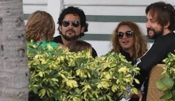 ¡Paulina Rubio presume su amor por Gerardo Bazúa y sus hijos!