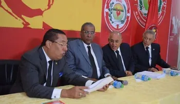 PRSC expulsa por alta traición a Modesto Guzmán y Alexandra Izquierdo 