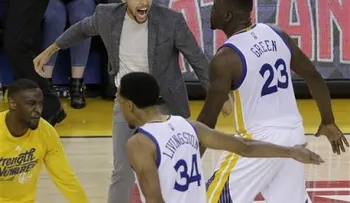 Improbable que Curry juegue el sábado por Warriors