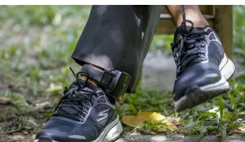 EE.UU. ordena tobilleras electrónicas para más de 180,000 inmigrantes