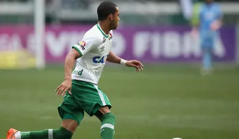 Nace el bebé de uno de los jugadores fallecidos del Chapecoense, casi siete meses después del mortal accidente
