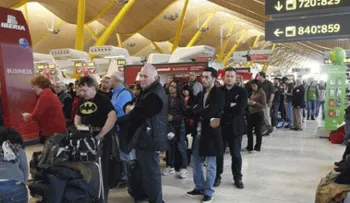 Casi 122.000 españoles se fueron del país en 2015, la mayoría a Latinoamérica