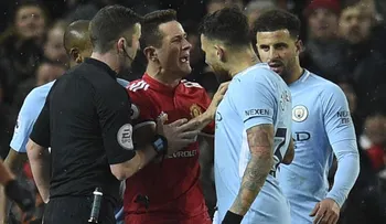 Mourinho provocó un escándalo luego del clásico de Manchester