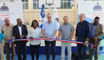 Presidente Abinader inaugura centro educativo y estancia infantil en Hondo Valle