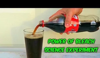 ¿Observa qué ocurre si se mezcla lejía y Coca-Cola?