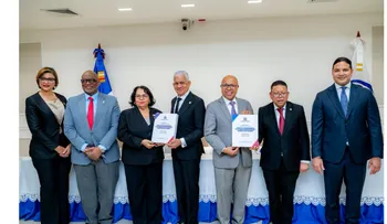 Ricardo de los Santos anuncia ayudas en Sánchez Ramírez