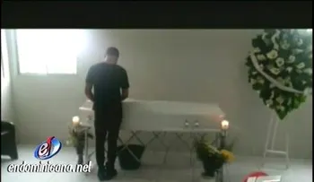 Se negaban a enterrarlo porque estaba vivo  (VIDEO) 