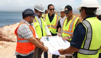 Ministro de Obras Públicas supervisa los avances en las obras viales del proyecto Cabo Rojo-Pedernales