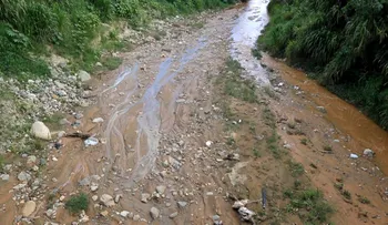 Comunitarios marchan en demanda de rescate Río Tireo
