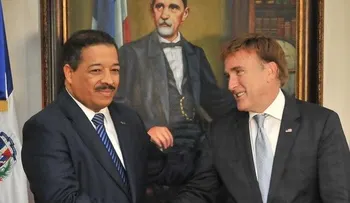 Brewster llama a los políticos a evitar dinero del narco 