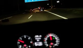 Un conductor atropella a una niña y luego la mata para evitar pagar una indemnización