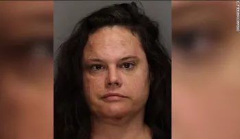 Detienen a una mujer por exhibicionismo en un restaurante Waffle House