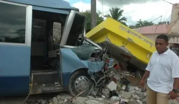 Tres personas muertas y cinco heridas por accidente en San Pedro de Macorís