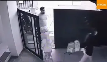 Dos hombres a bordo de un motor secuestran un niño en la puerta de su propia casa 