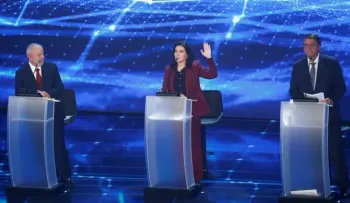 Lula y Bolsonaro protagonizan primer debate de cara a la segunda vuelta