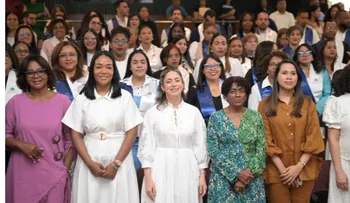 Ministerio Mujer gradúa a 200 personas en Escuela de Igualdad