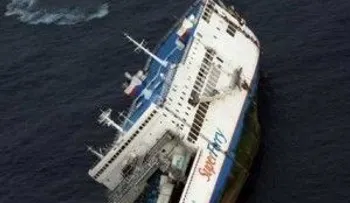 17 muertos y 570 supervivientes al chocar ferry con carguero en Filipinas 