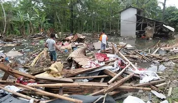 Suman 430 los muertos en Indonesia por tsunami; 22 mil desplazados