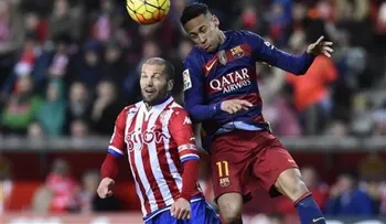 Goles de Neymar y Suárez distancian a Barcelona